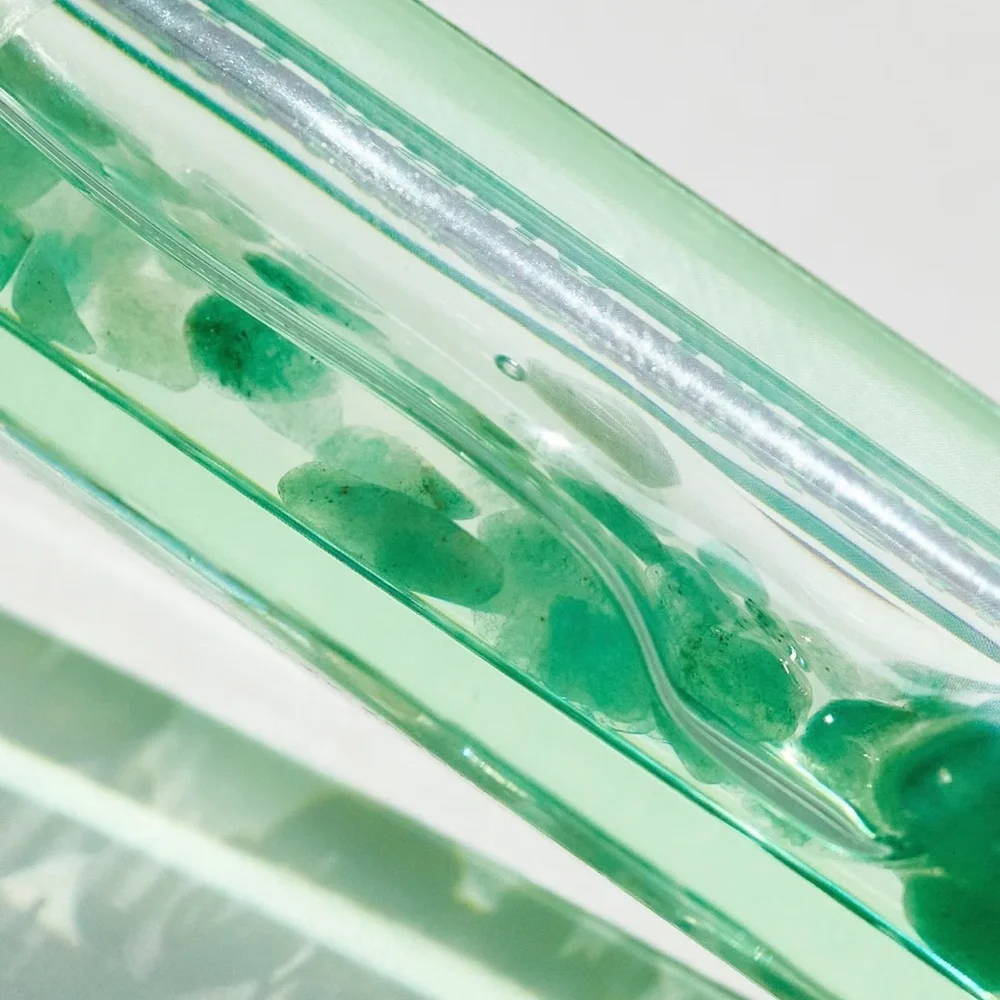 MAKEUP REVOLUTION CRYSTAL AURA LIP OIL AVENTURINE